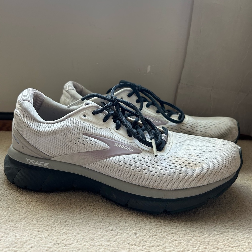 Brooks Trace 1 Running Shoes